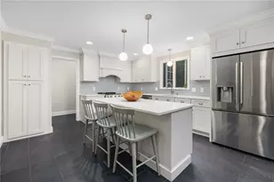 77 Mockingbird Ln, South Kingstown, RI 02879 - Photo 4