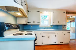 69 Douglas Rd, Warwick, RI 02886 - Photo 16