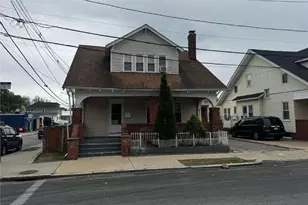 2 Parkview Ave, Providence, RI 02905 - Photo 1