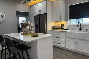 2 Parkview Ave, Providence, RI 02905 - Photo 20
