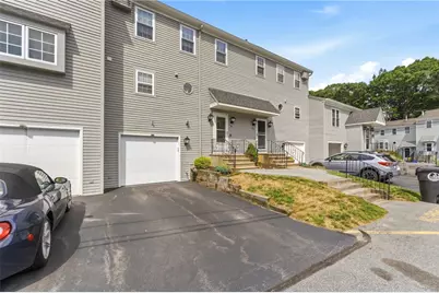 565 Quaker Lane #76, West Warwick, RI 02893 - Photo 2