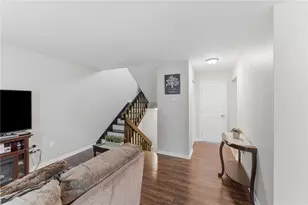 565 Quaker Ln, West Warwick, RI 02893 - Photo 6