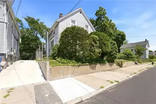 217 Narragansett St, Cranston, RI 02905 - Photo 4
