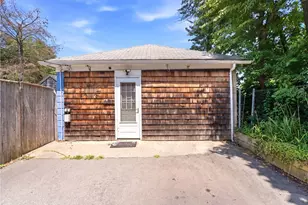 217 Narragansett St, Cranston, RI 02905 - Photo 10