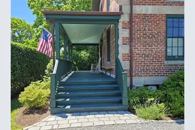 209 Coggeshall Avenue, Newport, RI 02840 - Photo 4