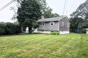 103 Windward Dr, Portsmouth, RI 02871 - Photo 2