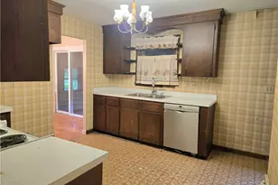 103 Windward Dr, Portsmouth, RI 02871 - Photo 6