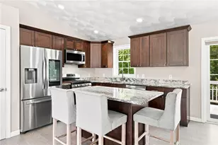 17 Ostend St, Johnston, RI 02919 - Photo 12