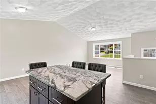 17 Ostend St, Johnston, RI 02919 - Photo 10