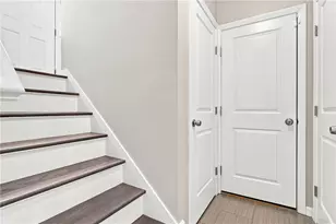 17 Ostend St, Johnston, RI 02919 - Photo 22
