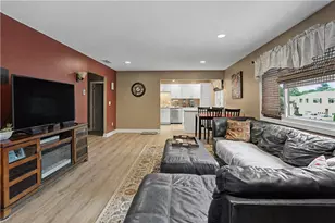 494 Round Hill Ct, Warwick, RI 02886 - Photo 14