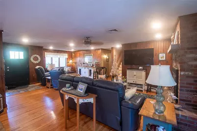 122 Elton Circle, Cranston, RI 02921 - Photo 6