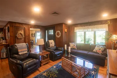 122 Elton Circle, Cranston, RI 02921 - Photo 4