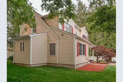 25 Pleasant Avenue, Narragansett, RI 02882 - Photo 2