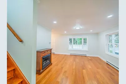 25 Pleasant Avenue, Narragansett, RI 02882 - Photo 10