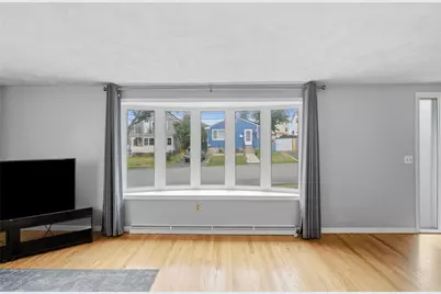 8 Henry Street, East Providence, RI 02914 - Photo 4