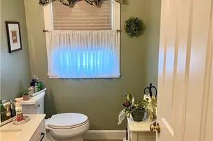 35 East Lantern Rd, Smithfield, RI 02917 - Photo 16