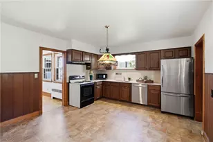247 W Main Rd, Middletown, RI 02842 - Photo 12