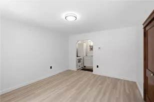 247 W Main Rd, Middletown, RI 02842 - Photo 32