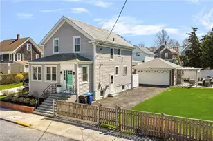 4 Vaughn Ave, Newport, RI 02840 - Photo 1