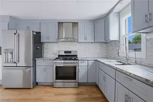 146 Sterry St, Pawtucket, RI 02860 - Photo 2