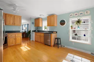 9 Mockingbird Ln, Tiverton, RI 02878 - Photo 12