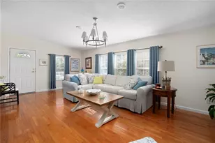9 Mockingbird Ln, Tiverton, RI 02878 - Photo 6