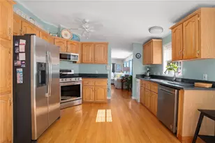 9 Mockingbird Ln, Tiverton, RI 02878 - Photo 14