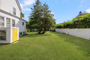 9 Cummings Rd, Newport, RI 02840 - Photo 30