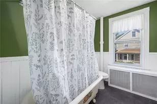 9 Cummings Rd, Newport, RI 02840 - Photo 20