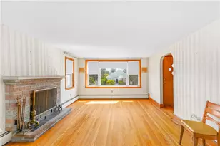 54 Burnett St, Johnston, RI 02919 - Photo 8