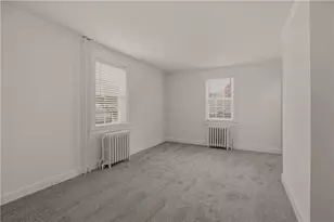 26 Freebody St, Newport, RI 02840 - Photo 10