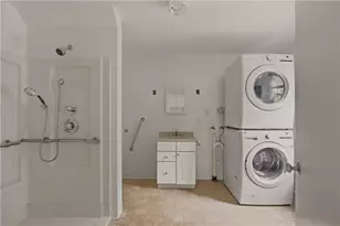 26 Freebody St, Newport, RI 02840 - Photo 12