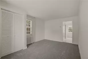26 Freebody St, Newport, RI 02840 - Photo 12