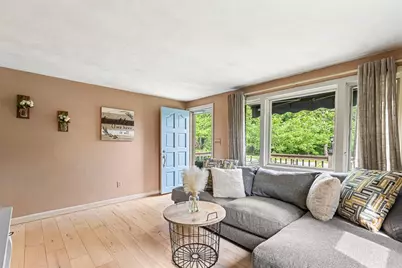 8 Hampden Road, Bristol, RI 02809 - Photo 4