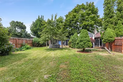 8 Hampden Road, Bristol, RI 02809 - Photo 20