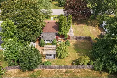 8 Hampden Road, Bristol, RI 02809 - Photo 24