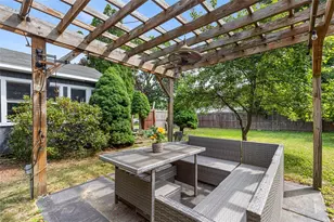 8 Hampden Rd, Bristol, RI 02809 - Photo 18
