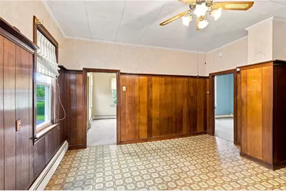 334 Middle Highway, Barrington, RI 02806 - Photo 18