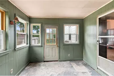334 Middle Highway, Barrington, RI 02806 - Photo 24