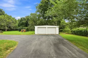 334 Middle Hwy, Barrington, RI 02806 - Photo 44