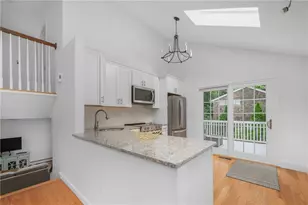 22 Hull St, Jamestown, RI 02835 - Photo 8
