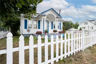 108 York Ave, Pawtucket, RI 02860 - Photo 2