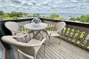 35 Chastellux Ave, Newport, RI 02840 - Photo 8