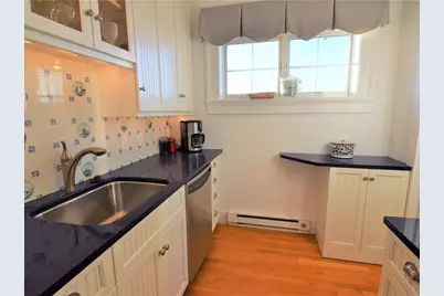 35 Chastellux Avenue #J, Newport, RI 02840 - Photo 12