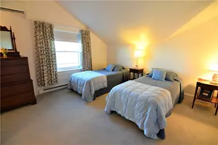 35 Chastellux Ave, Newport, RI 02840 - Photo 16
