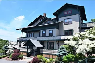 35 Chastellux Ave, Newport, RI 02840 - Photo 2