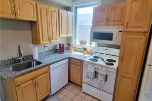 3 Bull St, Newport, RI 02840 - Photo 14