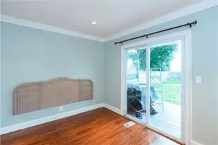 13 Island Ave, Portsmouth, RI 02871 - Photo 8
