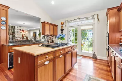 93 Kickemuit Avenue, Bristol, RI 02809 - Photo 12